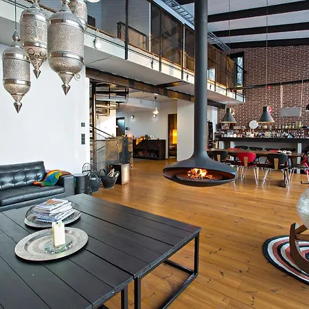 Loft Homestay *